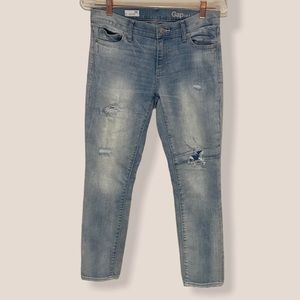 Gap distressed girlfriend jeans size 26